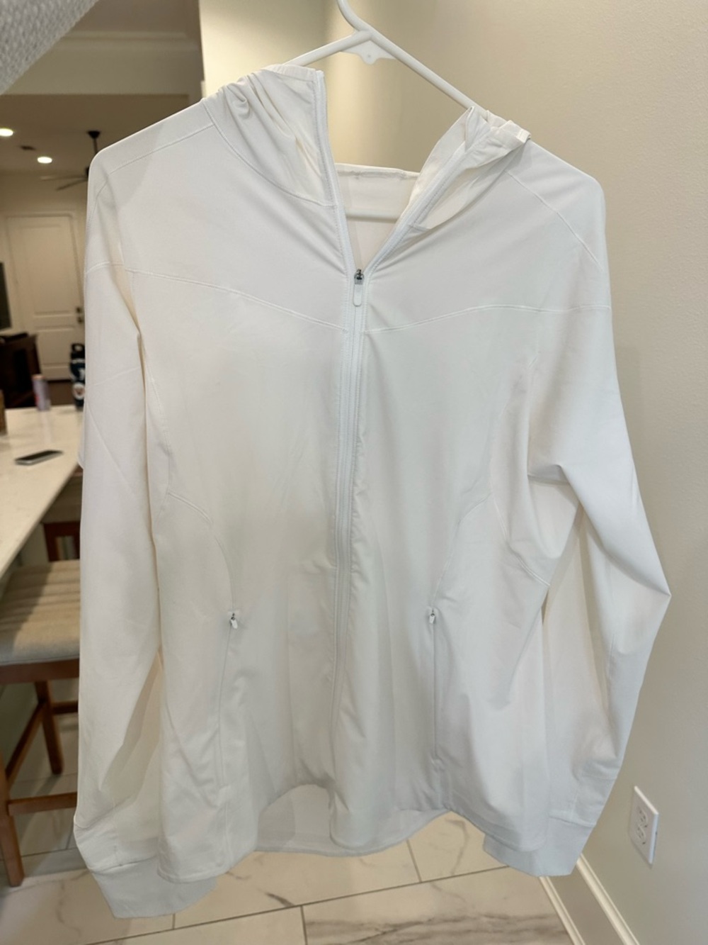 Lululemon White Windbreaker Jacket – Size 10